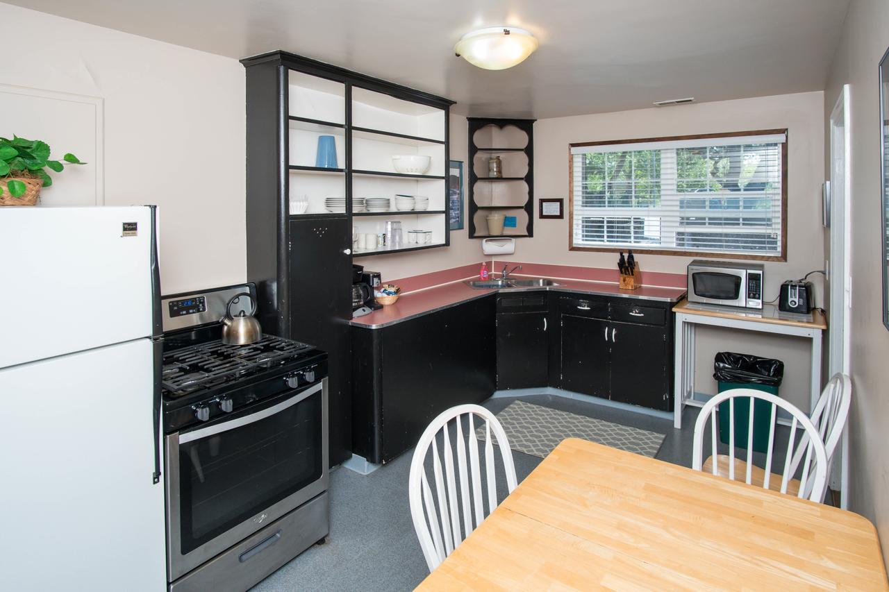 Ecola Creek Lodge キャノンビーチ エクステリア 写真